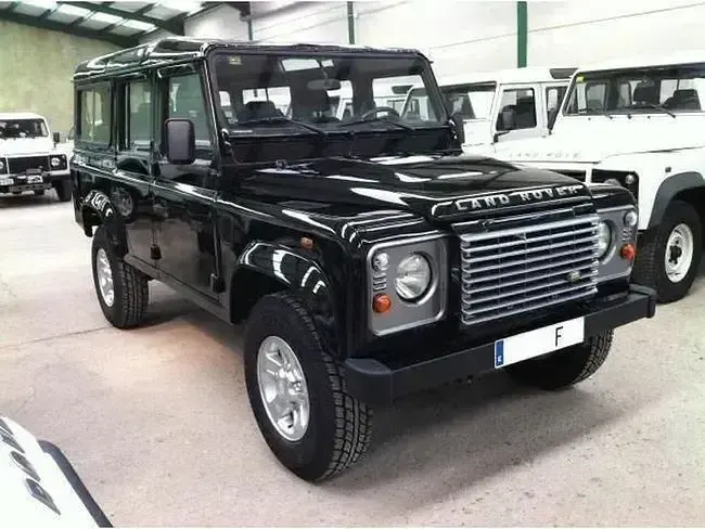 Usado Land Rover Defender 122 CV (89 kW) 2011 Negro SUV