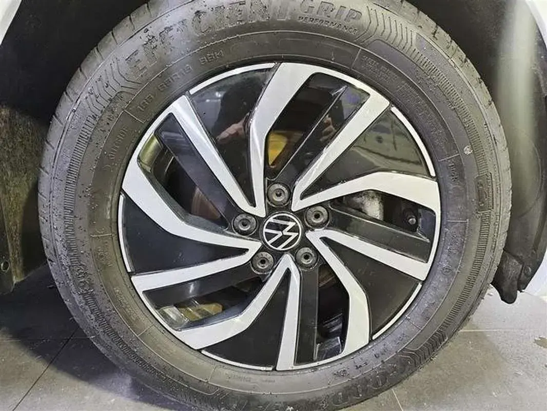 Usado VW Polo Life 95 CV (69 kW) 2023 Blanco Utilitario