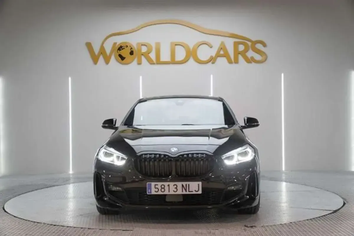 Usado BMW 116 122 CV (89 kW) 2024 Negro Utilitario