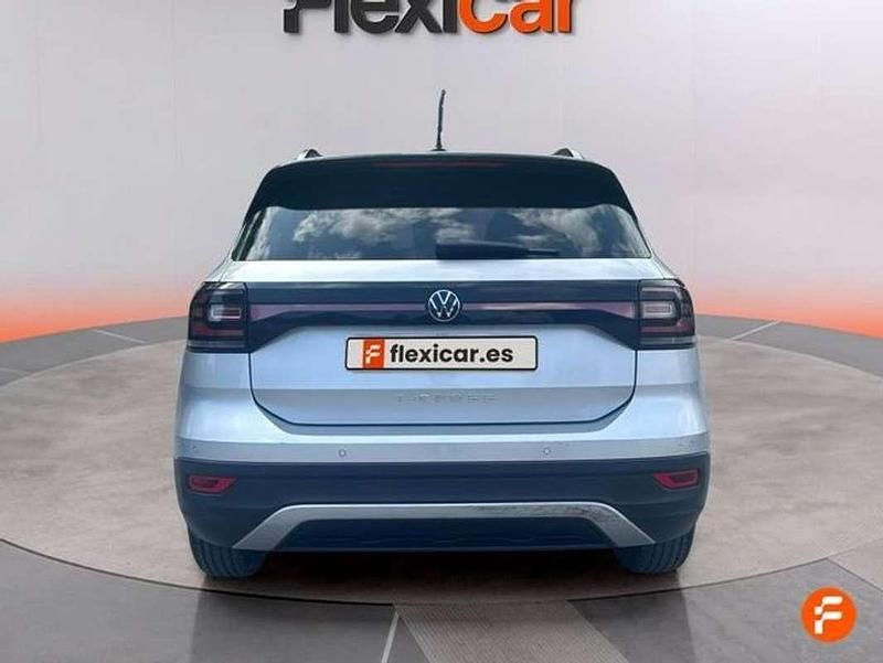 Usado VW T-Cross Advance 110 CV (80 kW) 2022 Gris SUV