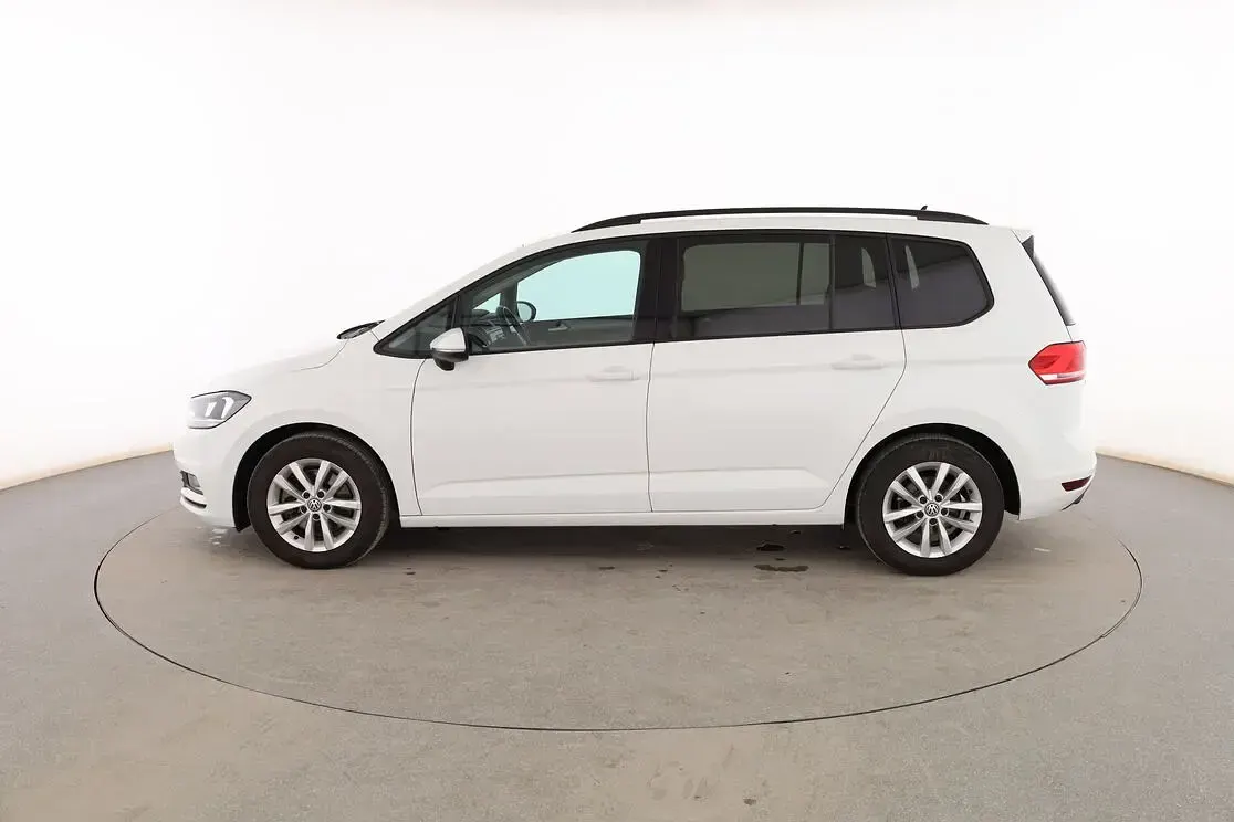 Usado VW Touran Advance 150 CV (110 kW) 2016 Blanco Monovolumen