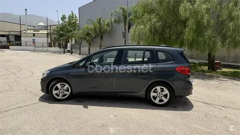 Usado BMW 218 150 CV (110 kW) 2017 Azul Familiar