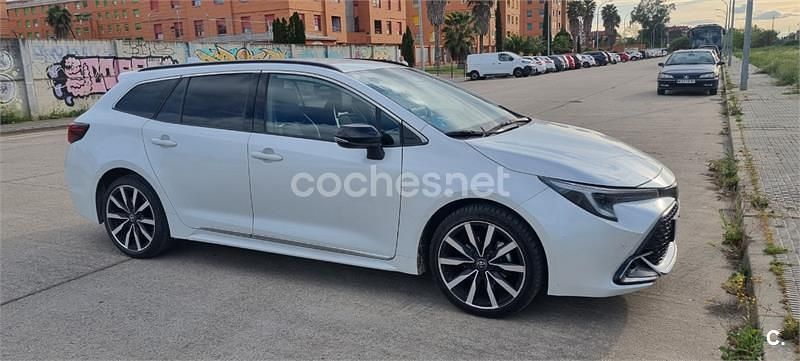 Usado Toyota Corolla Edition 140 CV (102 kW) 2023 Blanco Familiar