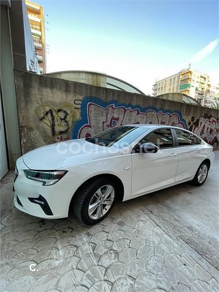 Usado Opel Insignia Business 122 CV (89 kW) 2021 Blanco Berlina