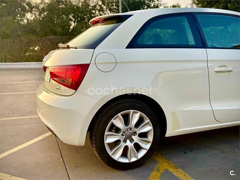 Usado Audi A1 Ambition 105 CV (77 kW) 2012 Blanco Utilitario