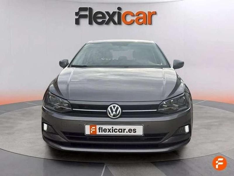 Usado VW Polo Advance 95 CV (69 kW) 2020 Gris Utilitario