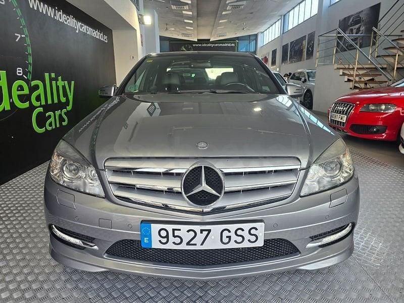 Usado Mercedes C350 Avantgarde 272 CV (200 kW) 2010 Gris / plata Berlina