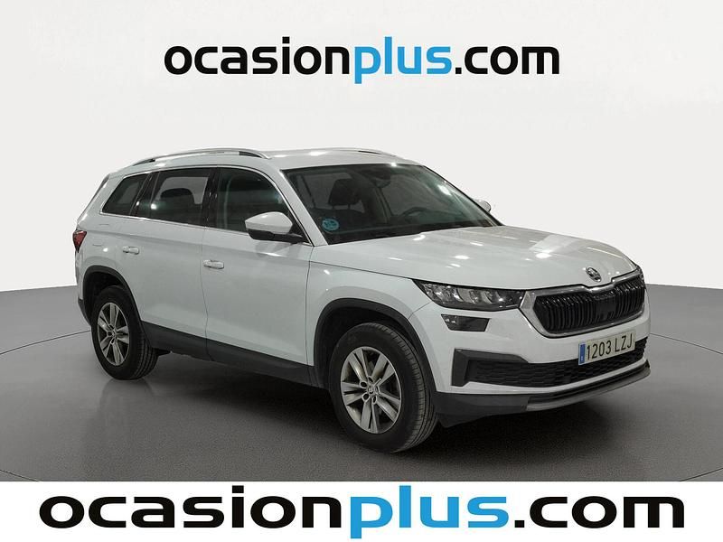Usado Skoda Kodiaq Ambition 150 CV (110 kW) 2022 Blanco SUV