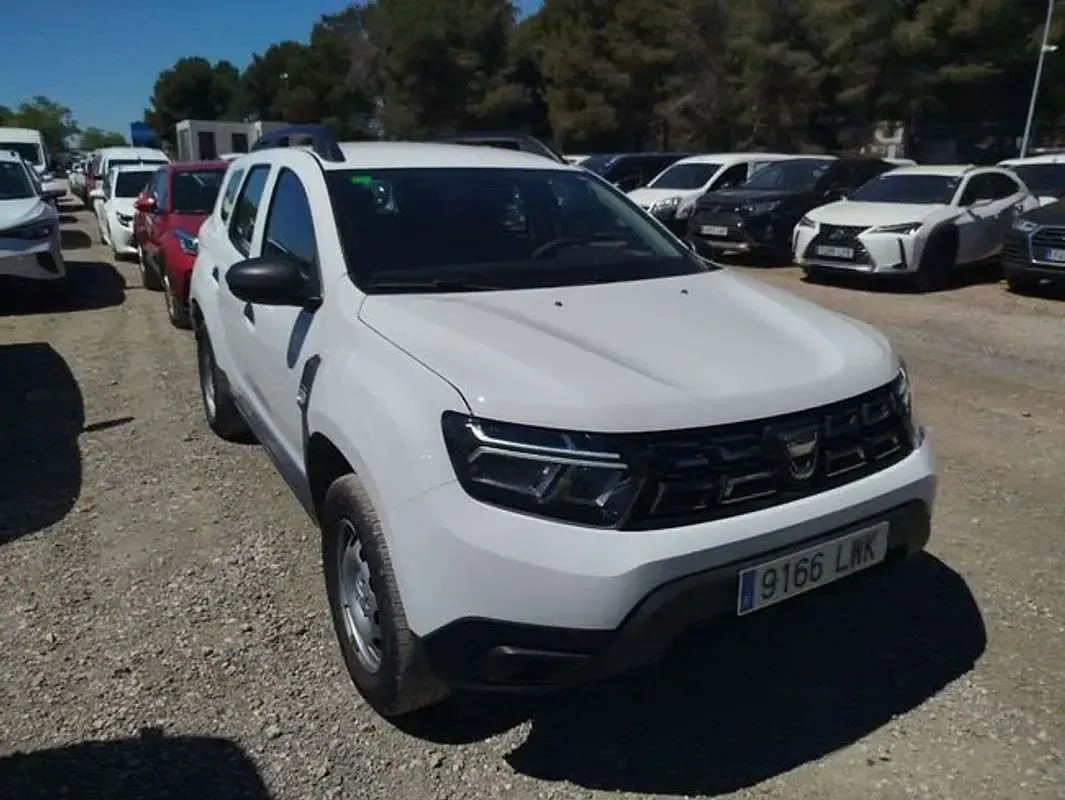 Usado Dacia Duster Essentiel 101 HP (74 kW) 2022 Branco SUV