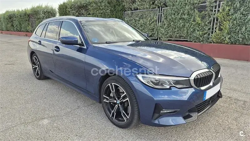 Usado BMW 330e 292 CV (214 kW) 2021 Azul Familiar