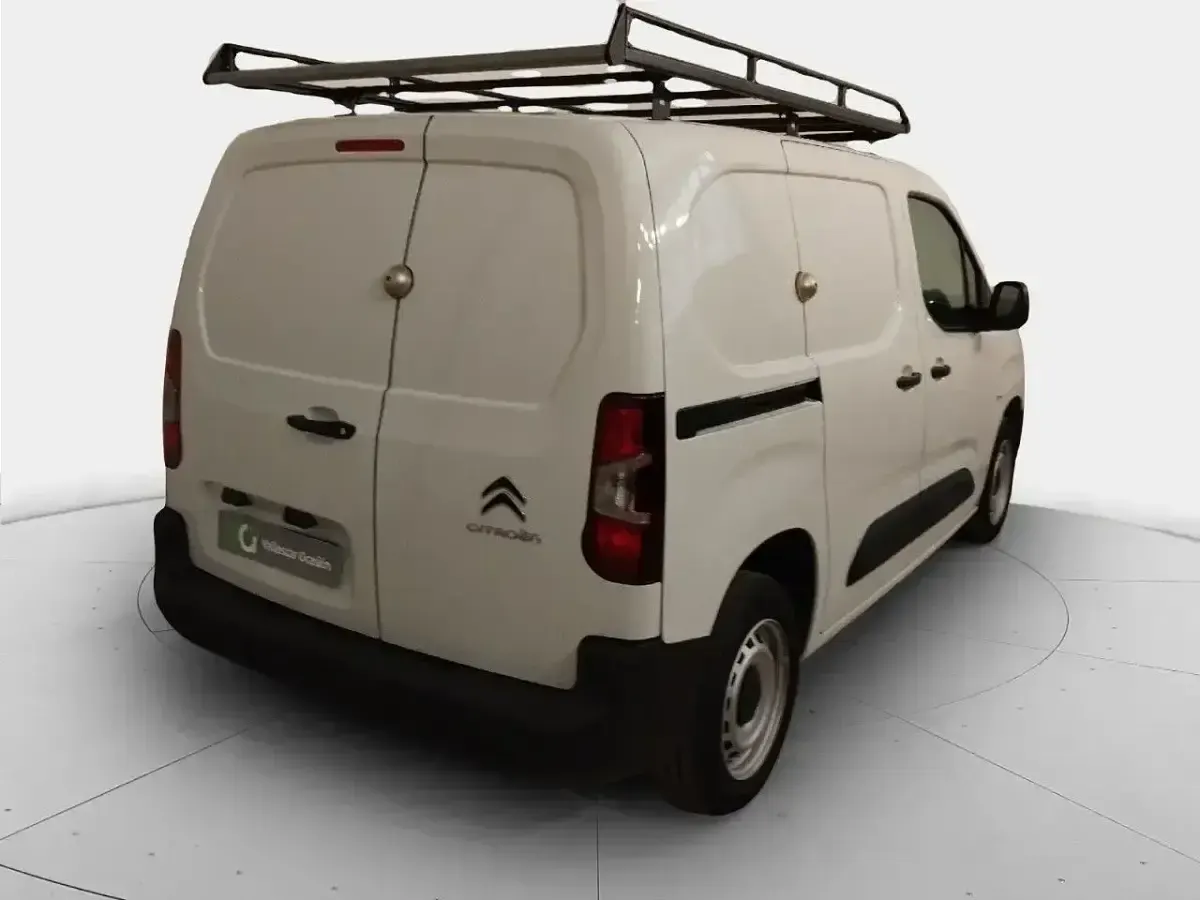 Usado Citroën Berlingo 102 CV (75 kW) 2023 Blanco Monovolumen
