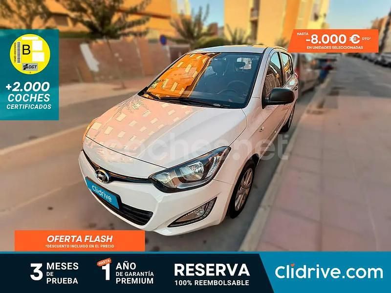 Usado Hyundai i20 90 HP (66 kW) 2013 Branco Citadino