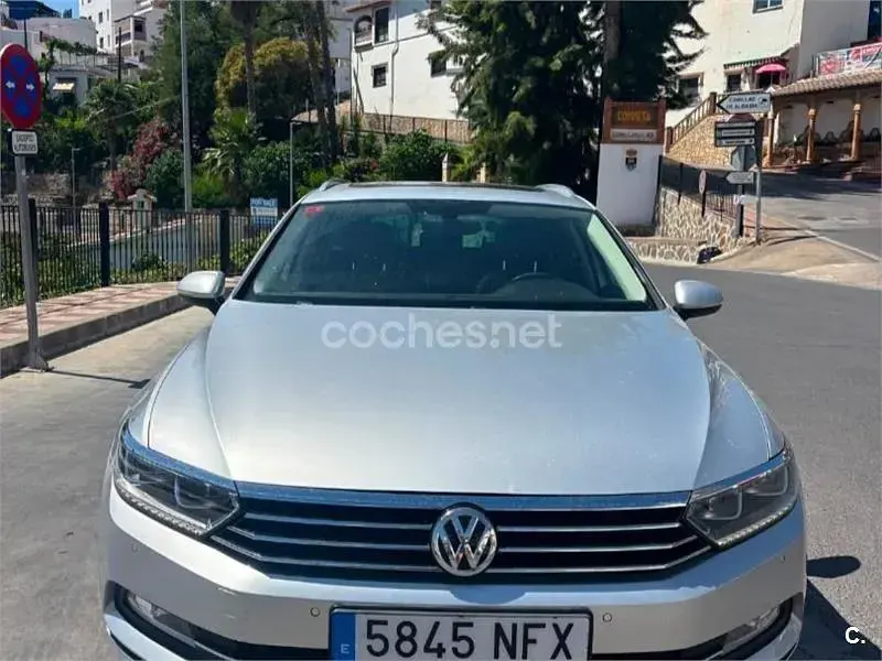 Usado VW Passat Advance 120 CV (88 kW) 2016 Gris / plata Familiar