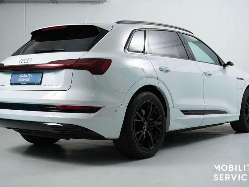 Usado Audi e-tron S-Line 300 kW (408 CV) 2019 Blanco SUV