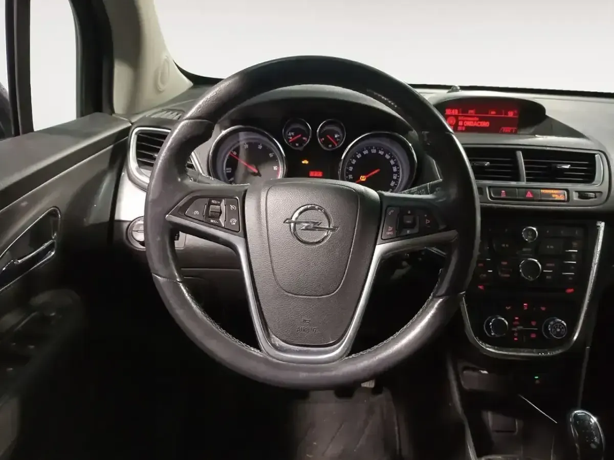 Usado Opel Mokka Selective 136 CV (100 kW) 2015 Negro SUV