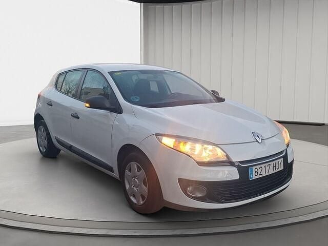 Usado Renault Mégane Authentique 110 CV (80 kW) 2012 Blanco Berlina
