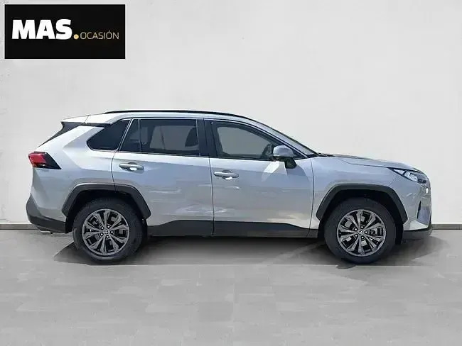 Usado Toyota RAV4 Hybrid Advance 218 CV (160 kW) 2025 Gris / plata SUV
