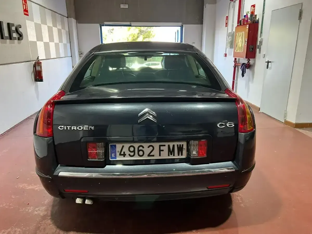 Usado Citroën C6 Exclusive 173 CV (127 kW) 2007 Gris Berlina
