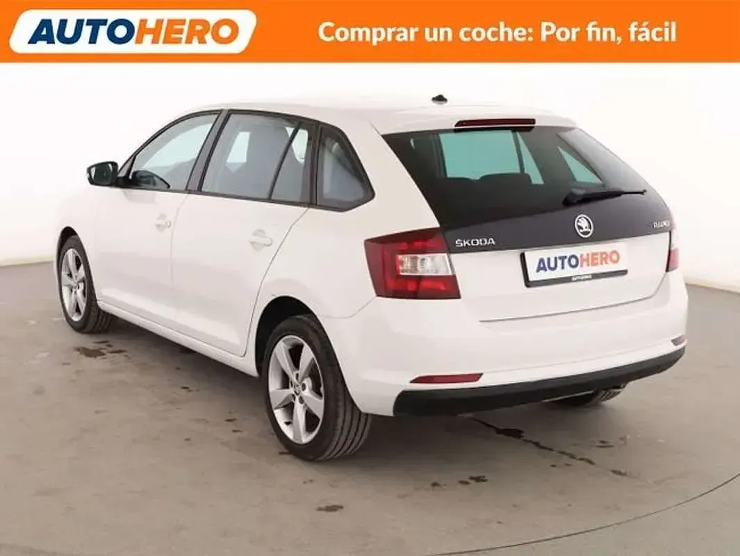 Usado Skoda Rapid 90 CV (66 kW) 2017 Blanco Utilitario