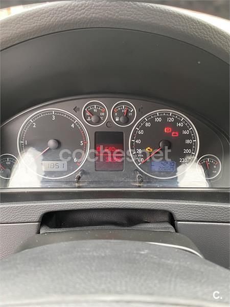 Negro Usado 2009 VW Multivan United Monovolumen | 19.500 € (Buen precio) - Imagen 1/4