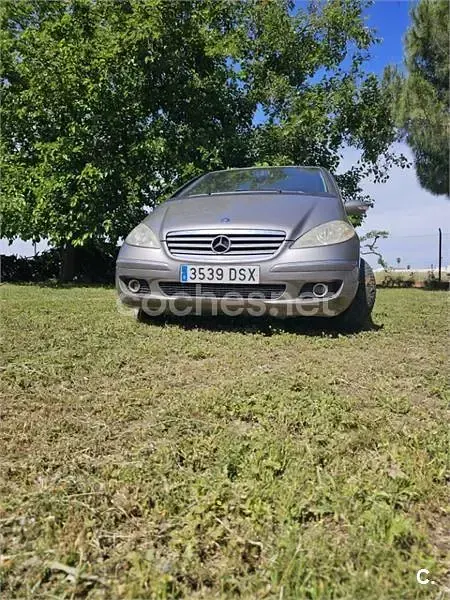 Usado Mercedes A200 Elegance 140 CV (102 kW) 2005 Beige Monovolumen