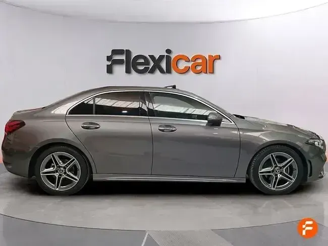 Usado Mercedes A180 136 CV (100 kW) 2022 Gris Berlina