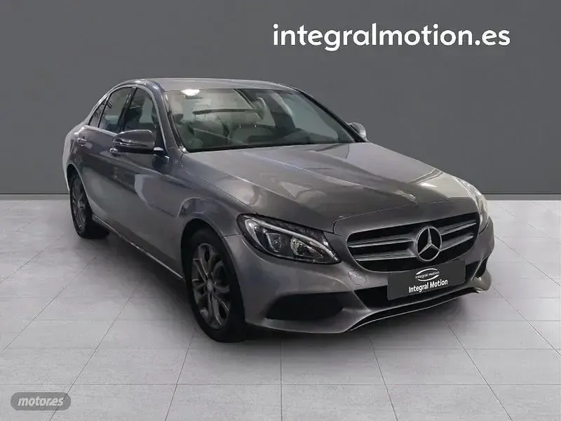 Usado Mercedes C180 156 CV (114 kW) 2017 Gris Berlina
