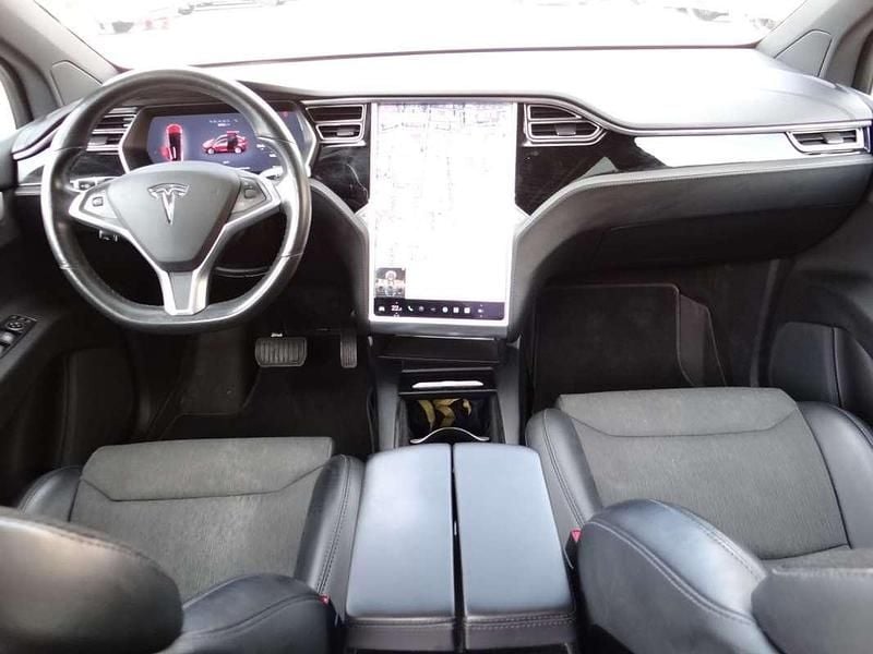 Usado Tesla Model X 386 kW (525 CV) 2017 Rojo SUV