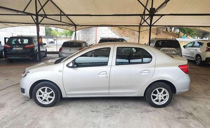 Usado Dacia Logan Ambiance 75 CV (55 kW) 2013 Plateado Utilitario