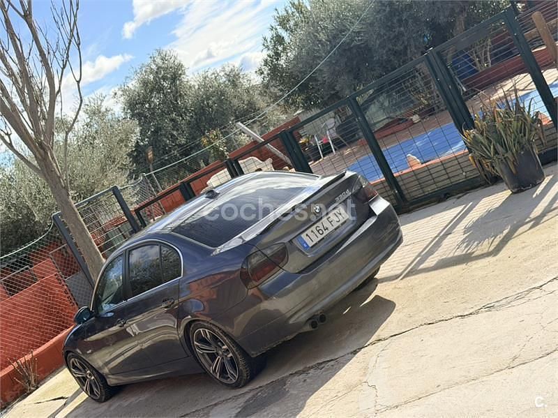 Usado BMW 330 231 CV (169 kW) 2006 Gris / plata Berlina