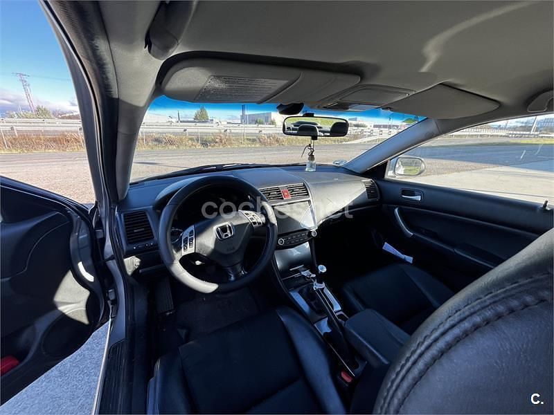 Usado Honda Accord Sport 155 CV (114 kW) 2004 Gris / plata Berlina