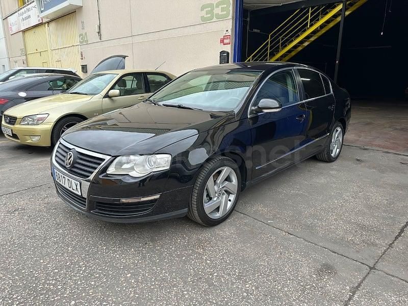 Usado VW Passat Advance 115 CV (84 kW) 2005 Negro Berlina