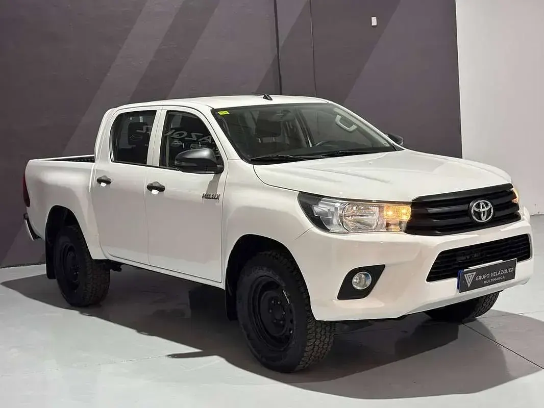 Usado Toyota HiLux 150 CV (110 kW) 2020 Blanco Pickup/Camioneta