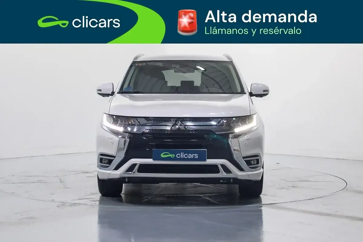 Usado Mitsubishi Outlander P-HEV 224 CV (164 kW) 2021 Blanco SUV