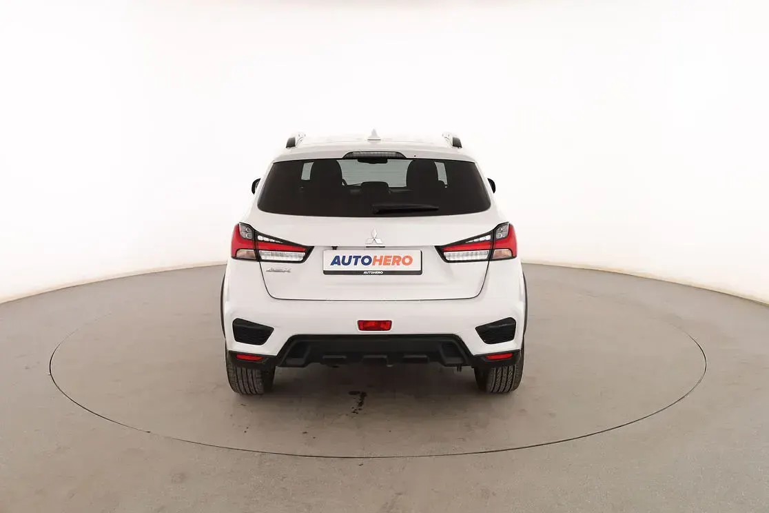 Usado Mitsubishi ASX Motion 150 CV (110 kW) 2020 Blanco SUV