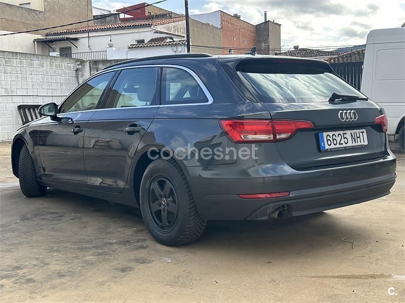 Usado Audi A4 Design 150 HP (110 kW) 2016 Preto Carrinha