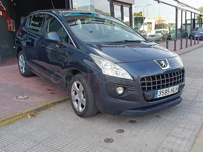 Usado Peugeot 3008 Active 112 CV (82 kW) 2012 Azul Familiar
