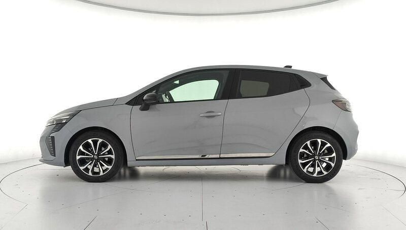 Usado Renault Clio V Techno 100 CV (73 kW) 2025 Gris Berlina