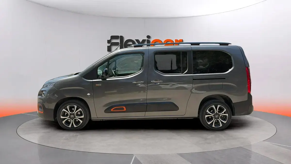 Usado Citroën Berlingo Shine 131 CV (96 kW) 2020 Marrón Monovolumen