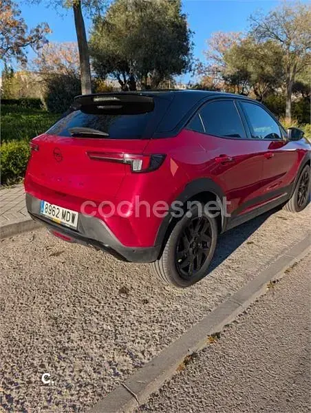 Käytetty Opel Mokka GS Line 110 HP (80 kW) 2023 Punainen Katumaasturi