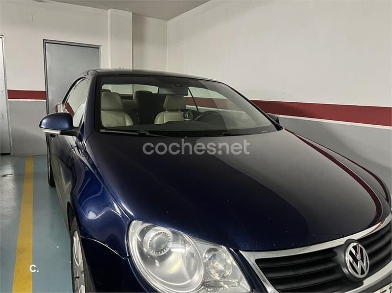 Usado VW Eos 140 CV (102 kW) 2007 Azul Descapotable