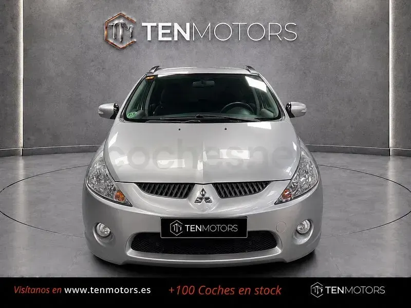 Usado Mitsubishi Grandis Intense 136 CV (100 kW) 2009 Gris / plata Monovolumen