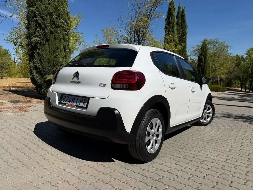 Usado Citroën C3 Live 102 CV (75 kW) 2021 Blanco Utilitario