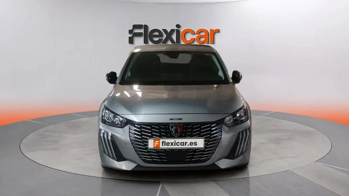 Usado Peugeot 208 Allure 101 CV (74 kW) 2025 Gris Utilitario