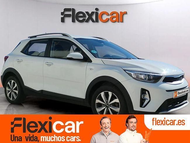 Usado Kia Stonic 84 CV (61 kW) 2022 Blanco SUV
