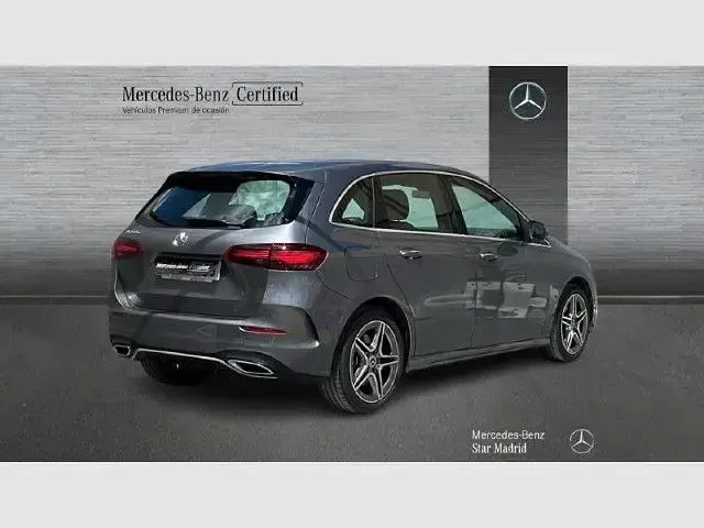 Usado Mercedes B250e 218 CV (160 kW) 2025 Gris montaña Utilitario
