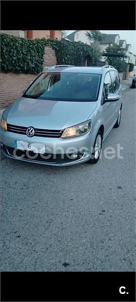 Usado VW Touran Advance 105 CV (77 kW) 2011 Gris / plata Monovolumen