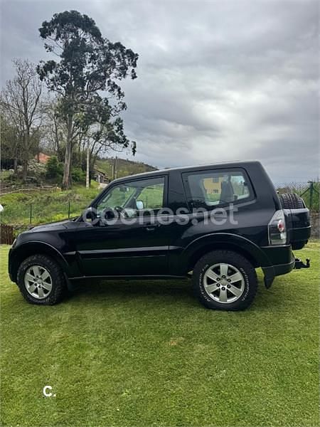 Usado Mitsubishi Montero Intense 160 CV (117 kW) 2010 Negro SUV