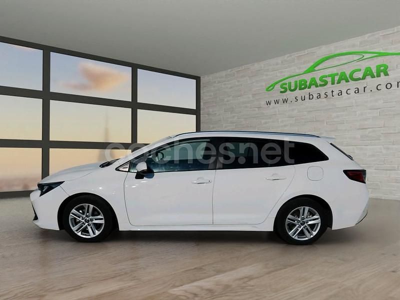 Blanco Usado 2022 Toyota Corolla Business Edition Familiar | 16.800 € (Buen precio) - Imagen 1/3