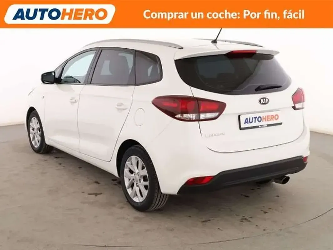 Usado Kia Carens 136 CV (100 kW) 2017 Blanco Monovolumen